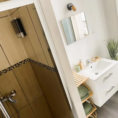Spacious Home-style ナンシー