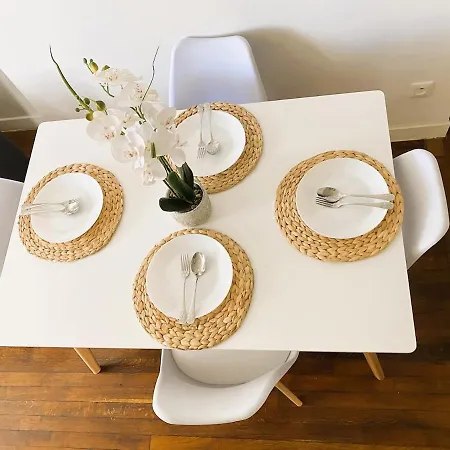 Charming In Center Apartment *
